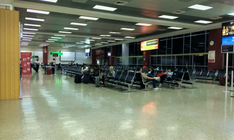 Monseñor Óscar Arnulfo Romero International Airport